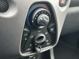 Peugeot 108 (2021) thumbnail 16