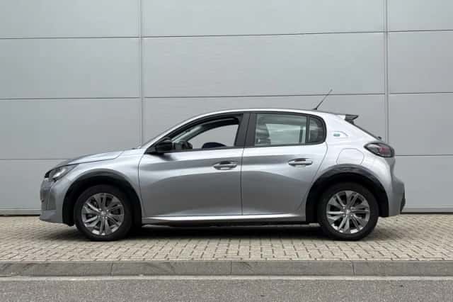Peugeot e-208 (2023) thumbnail 3