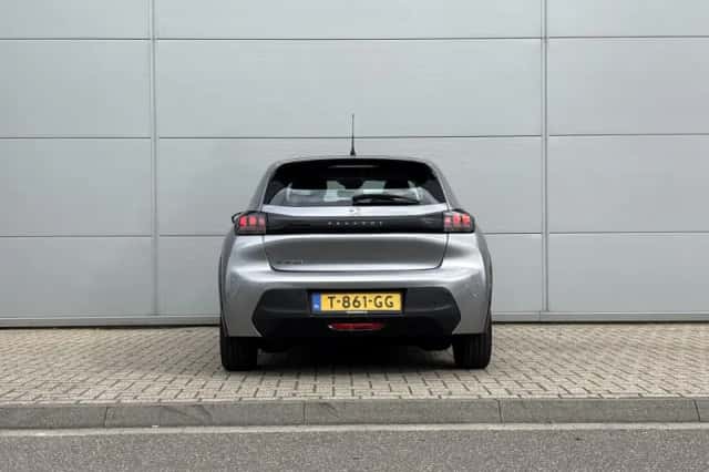 Peugeot e-208 (2023) thumbnail 5