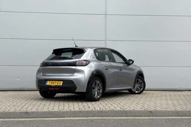 Peugeot e-208 (2023) thumbnail 6