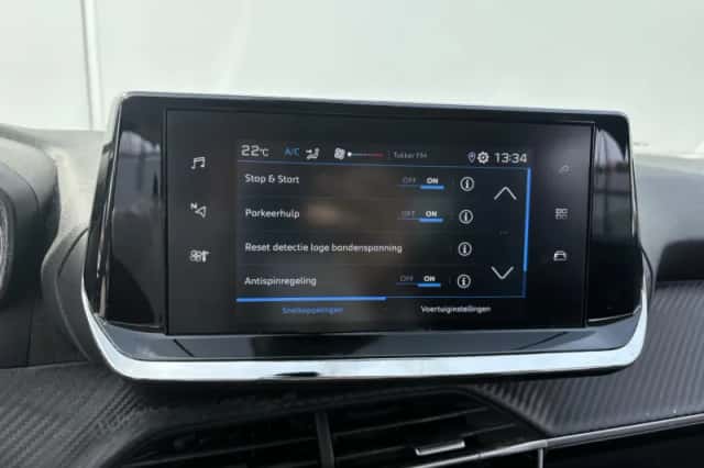Peugeot 2008 (2022) thumbnail 13
