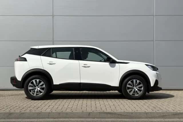 Peugeot 2008 (2022) thumbnail 7