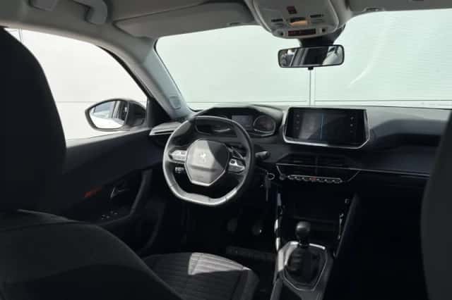 Peugeot 2008 (2022) thumbnail 9