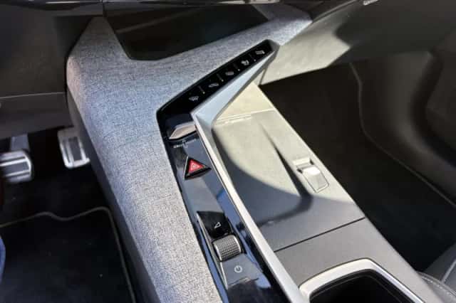 Peugeot 5008 (2025) thumbnail 14