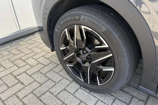Peugeot 5008 (2025) thumbnail 10