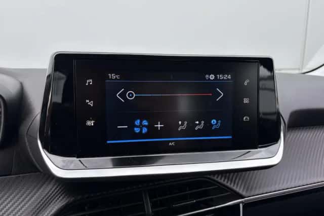 Peugeot 208 (2021) thumbnail 20