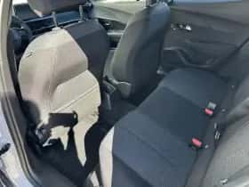 Peugeot 2008 (2025) thumbnail 18