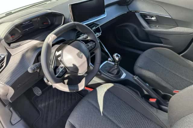 Peugeot 2008 (2025) thumbnail 12
