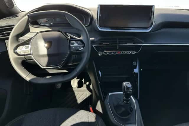 Peugeot 2008 (2025) thumbnail 9