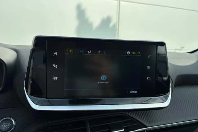 Peugeot e-208 (2022) thumbnail 13