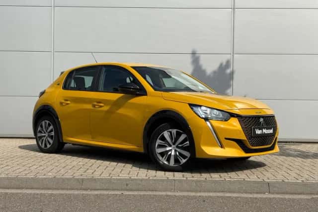 Peugeot e-208 (2022) thumbnail 8