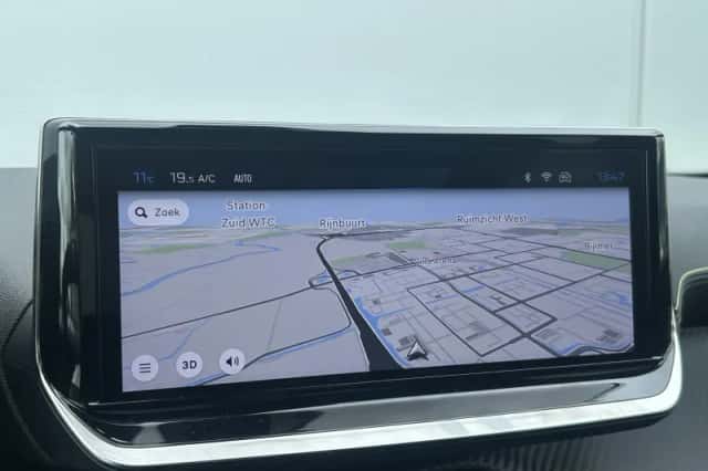 Peugeot 2008 (2023) thumbnail 13
