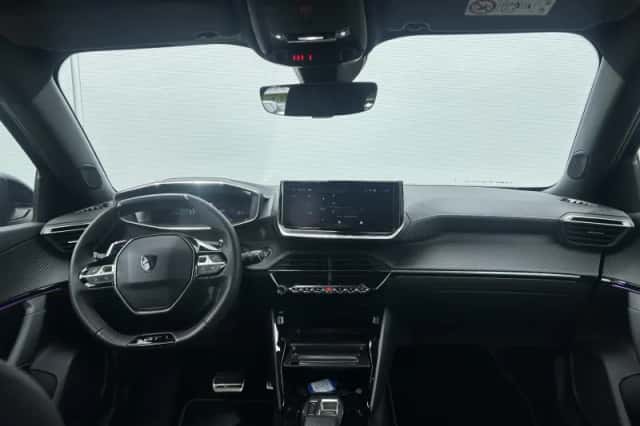 Peugeot 2008 (2023) thumbnail 10