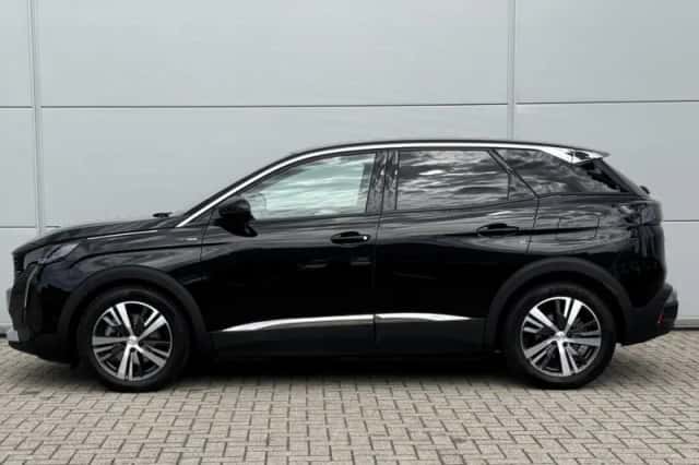 Peugeot 3008 (2022) thumbnail 3