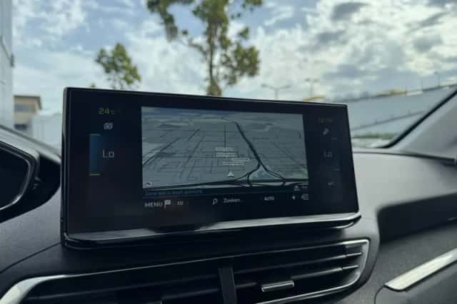 Peugeot 3008 (2022) thumbnail 23
