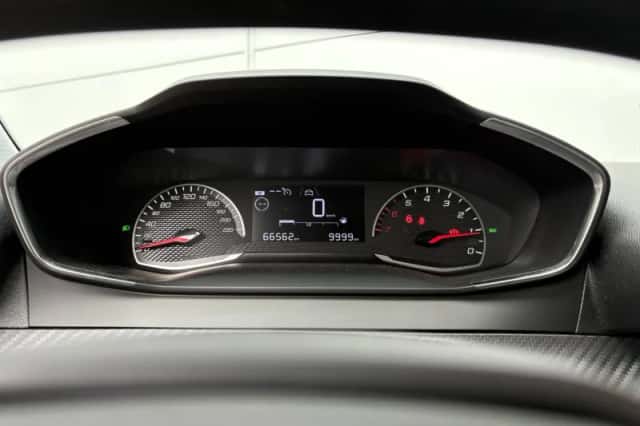 Peugeot 208 (2022) thumbnail 12