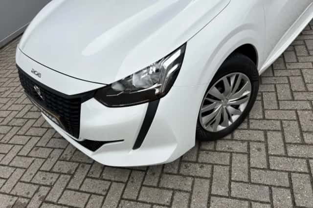 Peugeot 208 (2022) thumbnail 15