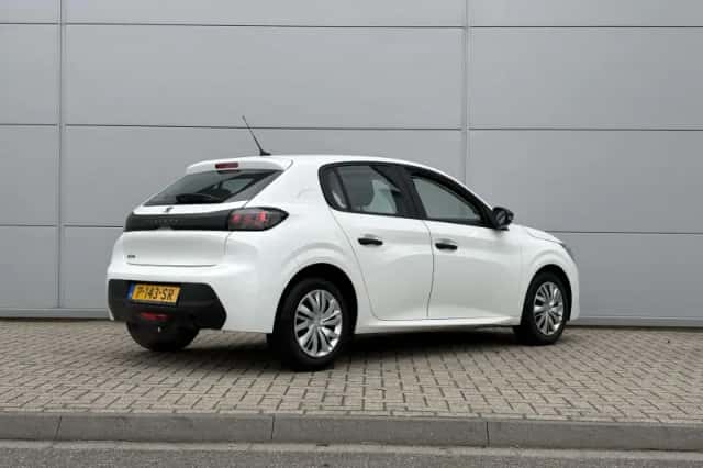 Peugeot 208 (2022) thumbnail 6