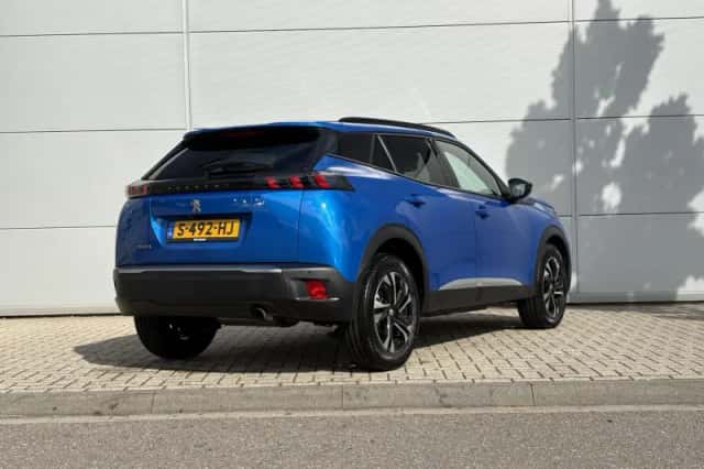 Peugeot 2008 (2023) thumbnail 6