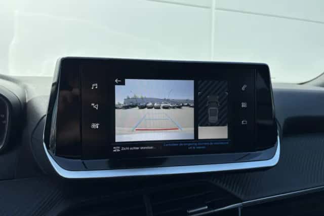 Peugeot 2008 (2023) thumbnail 16