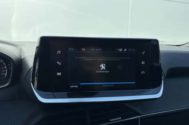 Peugeot 2008 (2023) thumbnail 19