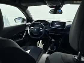 Peugeot 2008 (2023) thumbnail 10
