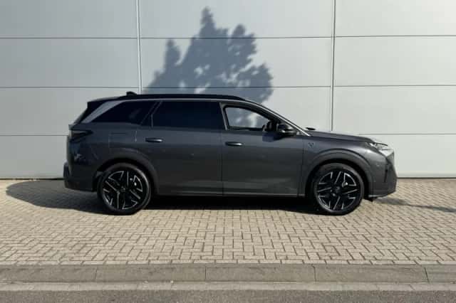Peugeot 5008 (2025) thumbnail 6