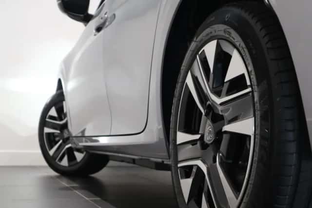 Peugeot e-208 (2024) thumbnail 23