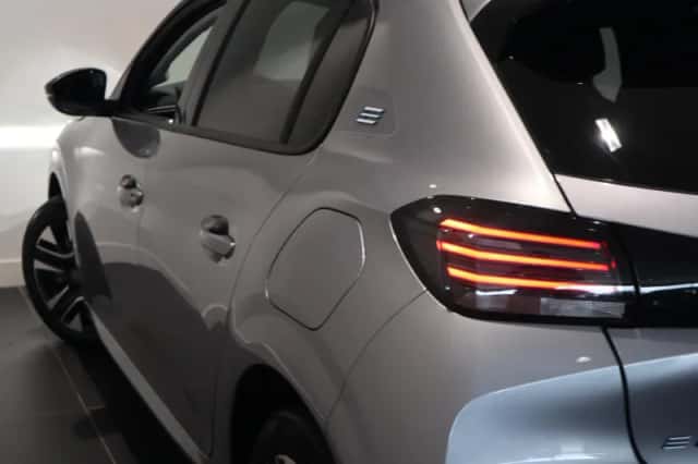 Peugeot e-208 (2024) thumbnail 24