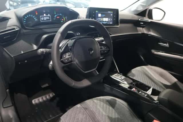 Peugeot e-208 (2024) thumbnail 5