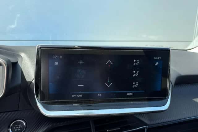 Peugeot 208 (2021) thumbnail 13