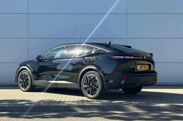 Peugeot 408 (2025) thumbnail 4
