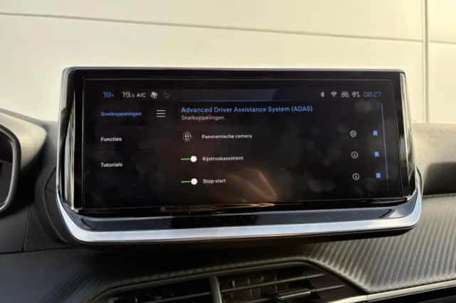 Peugeot 2008 (2024) thumbnail 19