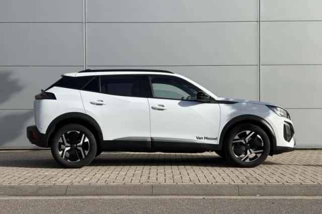 Peugeot 2008 (2024) thumbnail 7