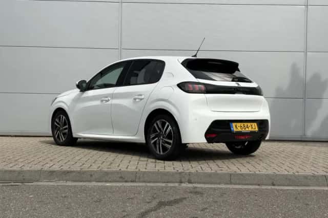 Peugeot 208 (2021) thumbnail 4