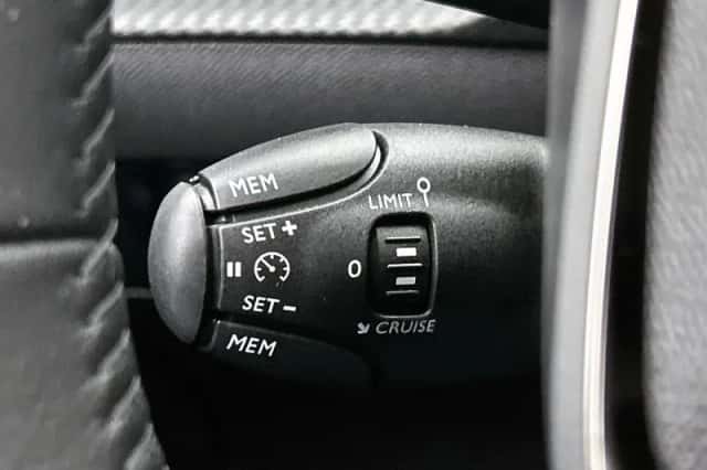 Peugeot 208 (2025) thumbnail 6