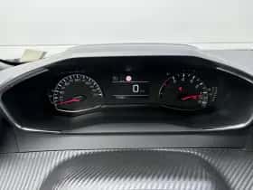 Peugeot 2008 (2023) thumbnail 19