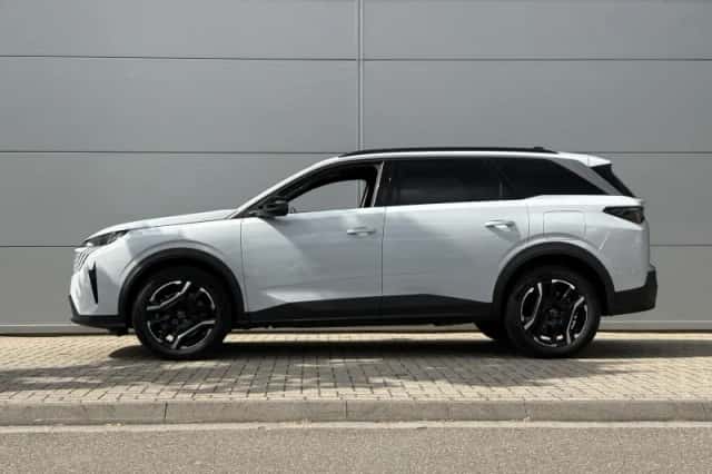 Peugeot 5008 (2025) thumbnail 3