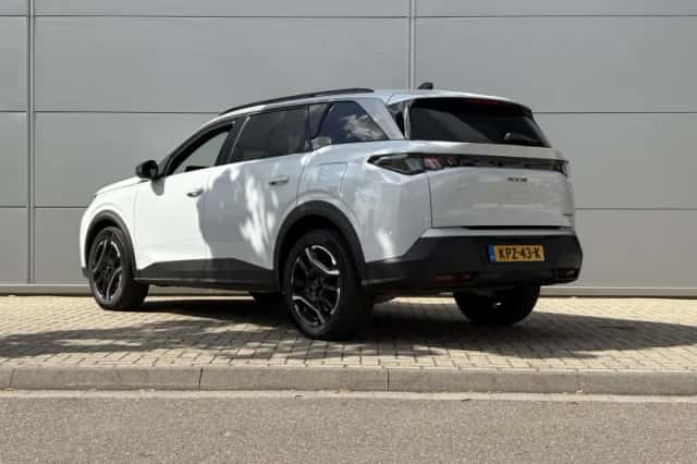 Peugeot 5008 (2025) thumbnail 4