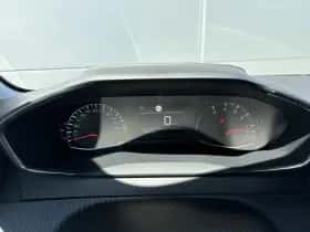 Peugeot 208 (2022) thumbnail 15