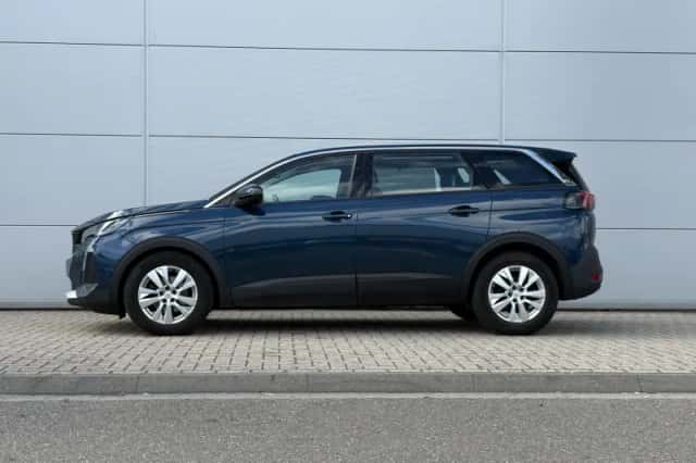 Peugeot 5008 (2021) thumbnail 3