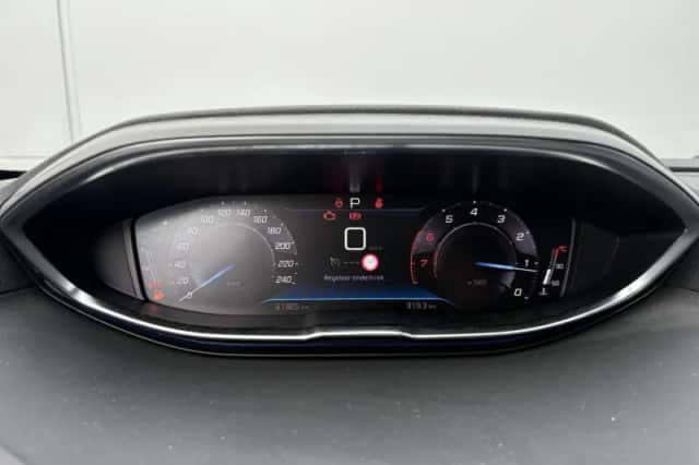 Peugeot 3008 (2021) thumbnail 14