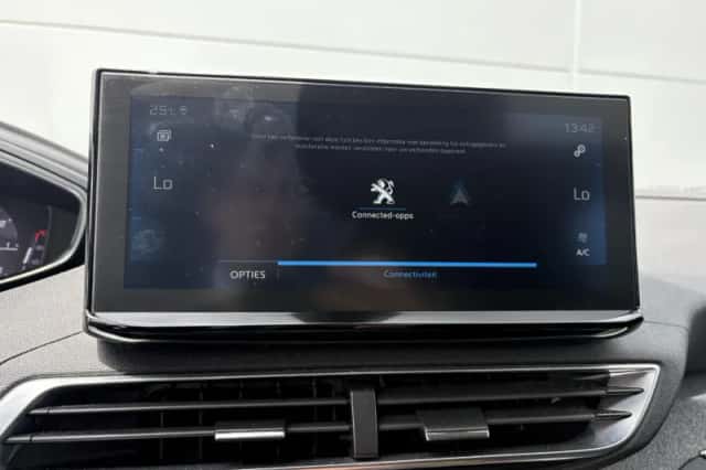 Peugeot 3008 (2021) thumbnail 15