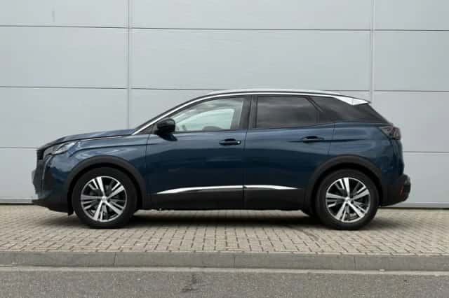 Peugeot 3008 (2021) thumbnail 3