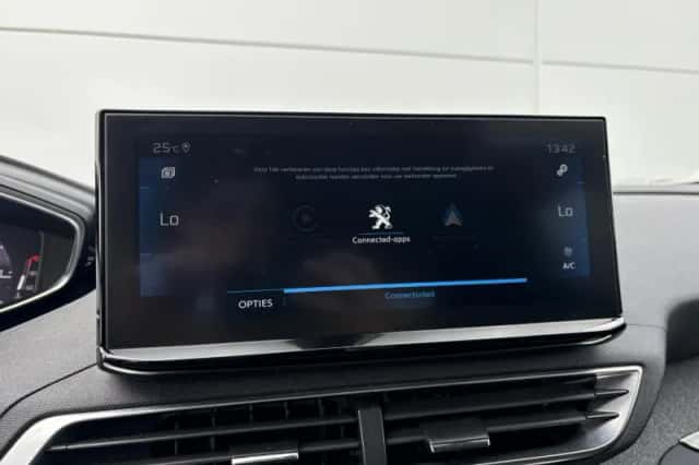 Peugeot 3008 (2021) thumbnail 22