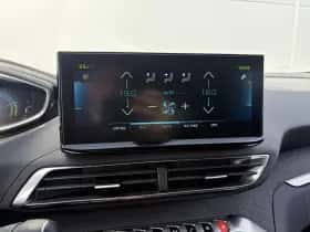 Peugeot 3008 (2022) thumbnail 16