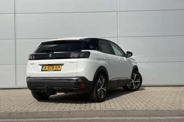 Peugeot 3008 (2022) thumbnail 6