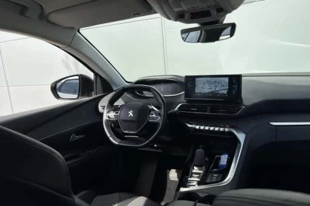 Peugeot 3008 (2022) thumbnail 9