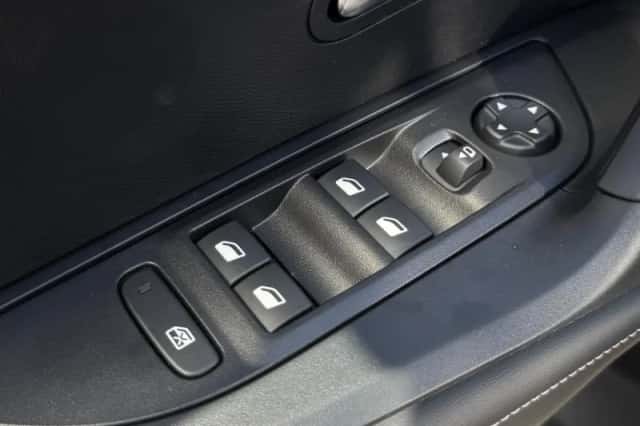 Peugeot 2008 (2025) thumbnail 31