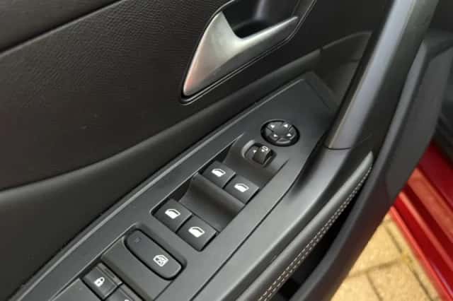 Peugeot 308 (2022) thumbnail 12